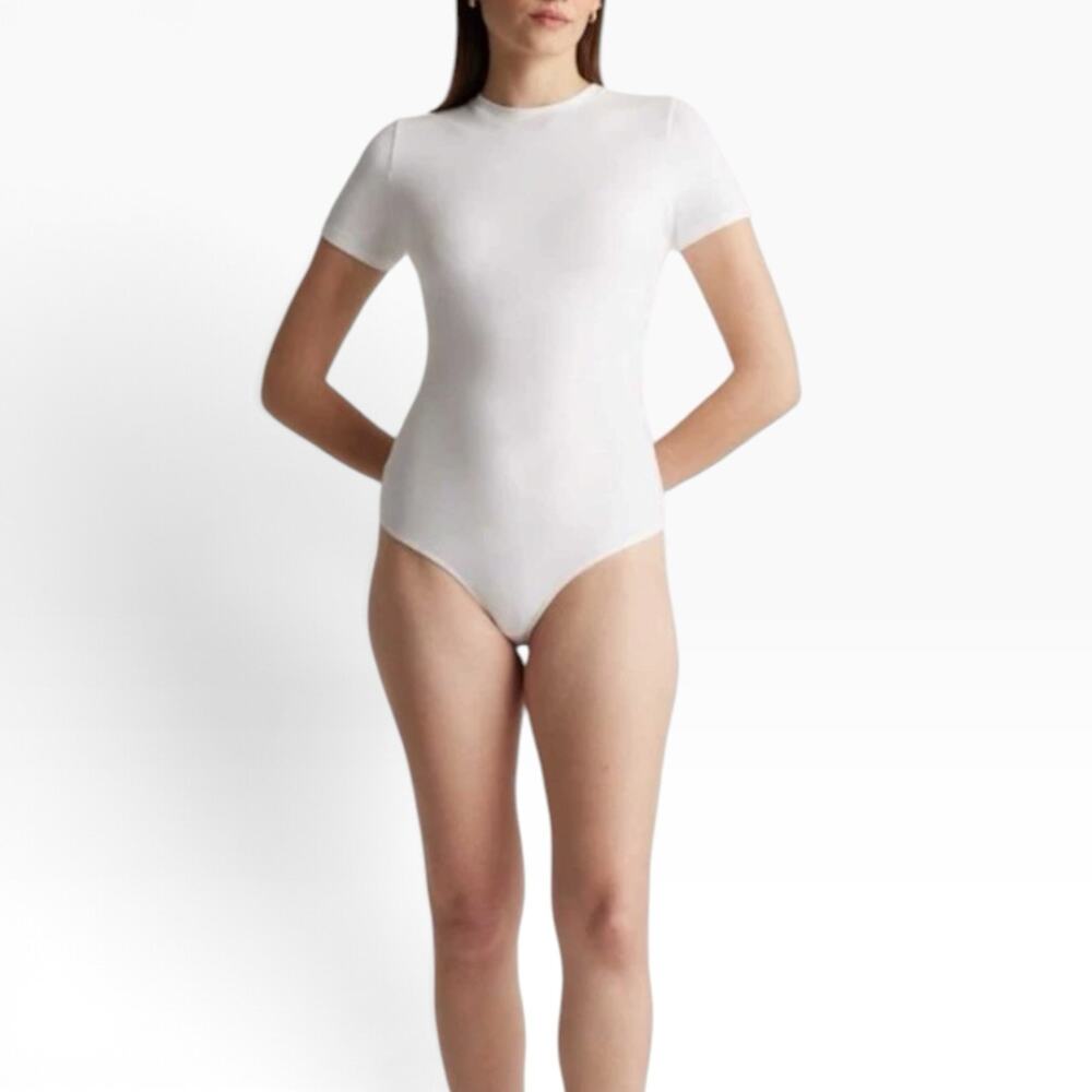 NWT Quince Stretch Cotton Jersey Short Sleeve Bodysuit Soft White Sz Small